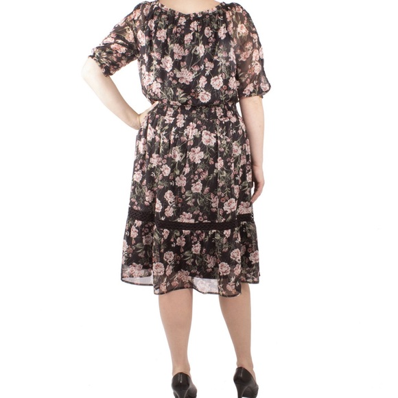 NY Collection Plus Size Floral Dress - Picture 2 of 6